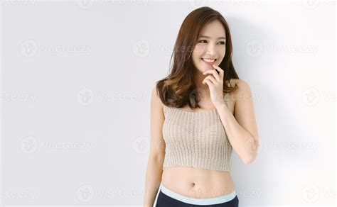 Hot Asian Girl that doesnt bang white guys (rare)